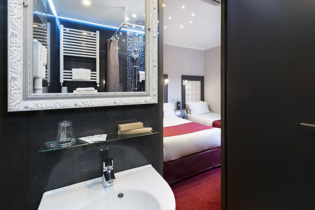 Hotel Grand Amelot 3*