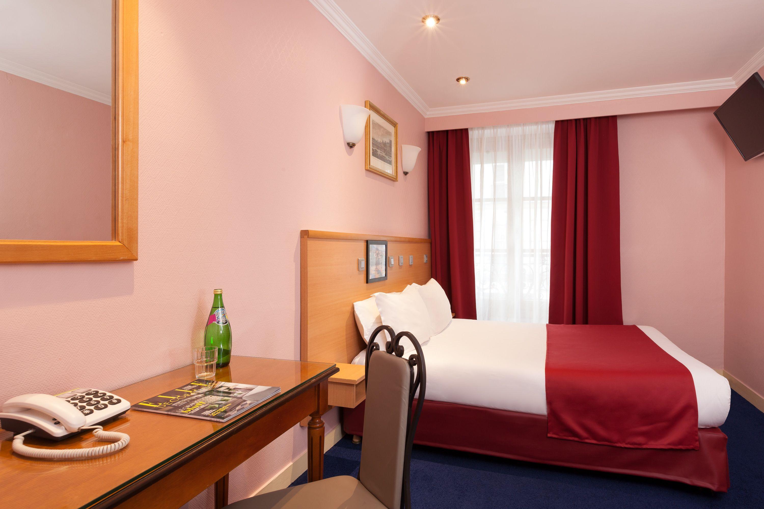 Hotel Grand Amelot 3*